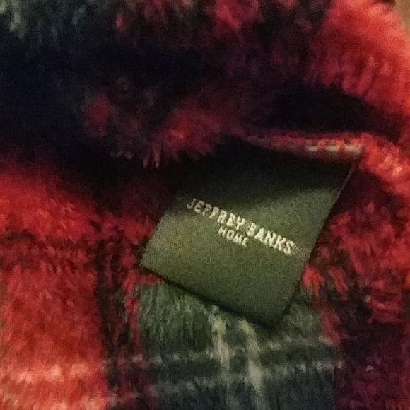 Jeffery Banks Large Dog Shirt - Picture 2 of 4